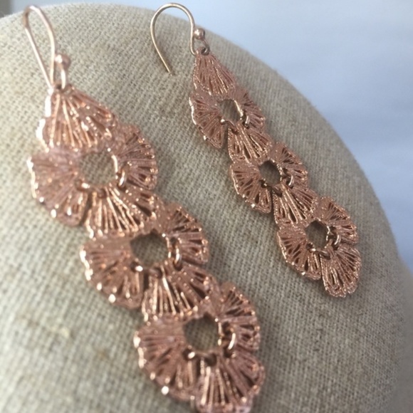 :: Stella & Dot |  Retired Rose Gold Geneve Lace Earrings - Picture 4 of 4